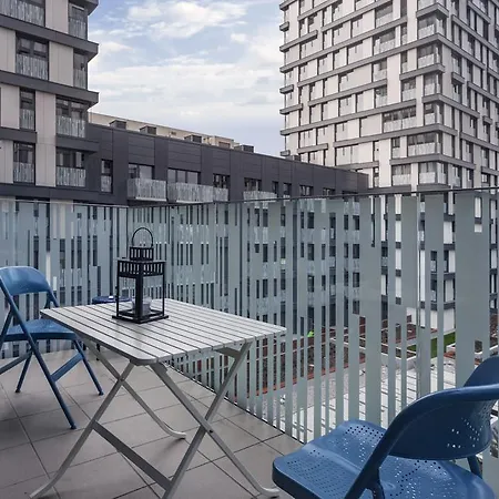 Olsanska Flat With Balcony 公寓 *